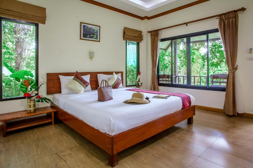 Двухместный (Бунгало с видом на бассейн), Ao Nang Cliff View Resort