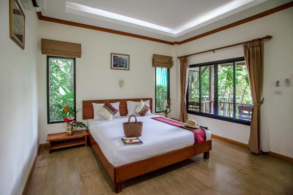 Двухместный (Бунгало с видом на бассейн), Ao Nang Cliff View Resort