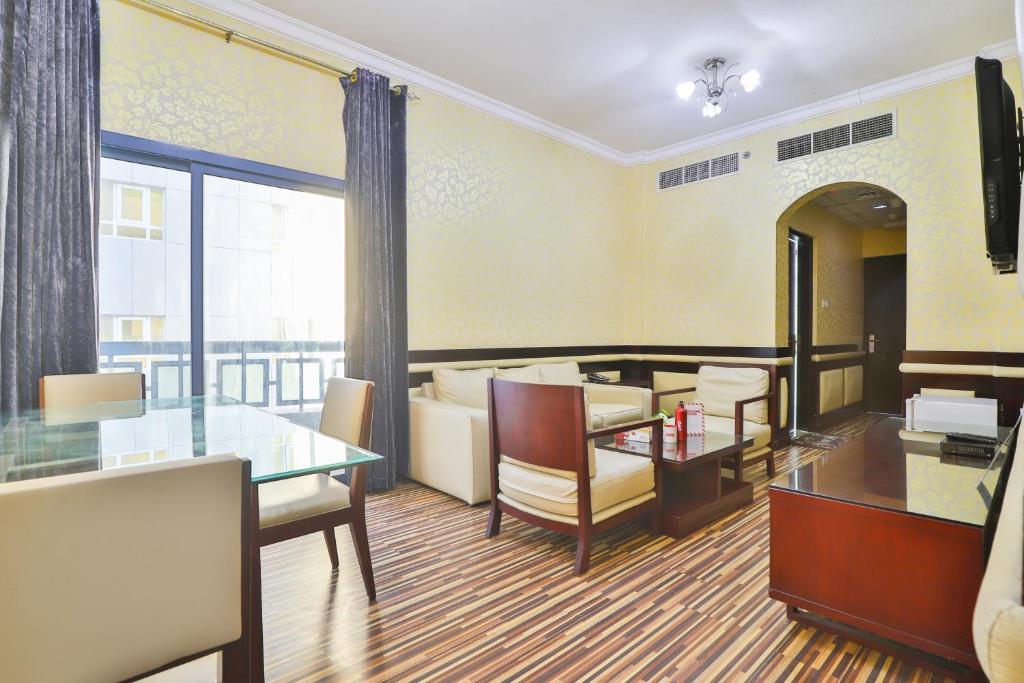 Сьюит (Представительский люкс), Отель Capital Hotel