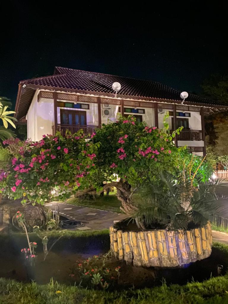 Номер (Улучшенное шале), Singgahsana Villa