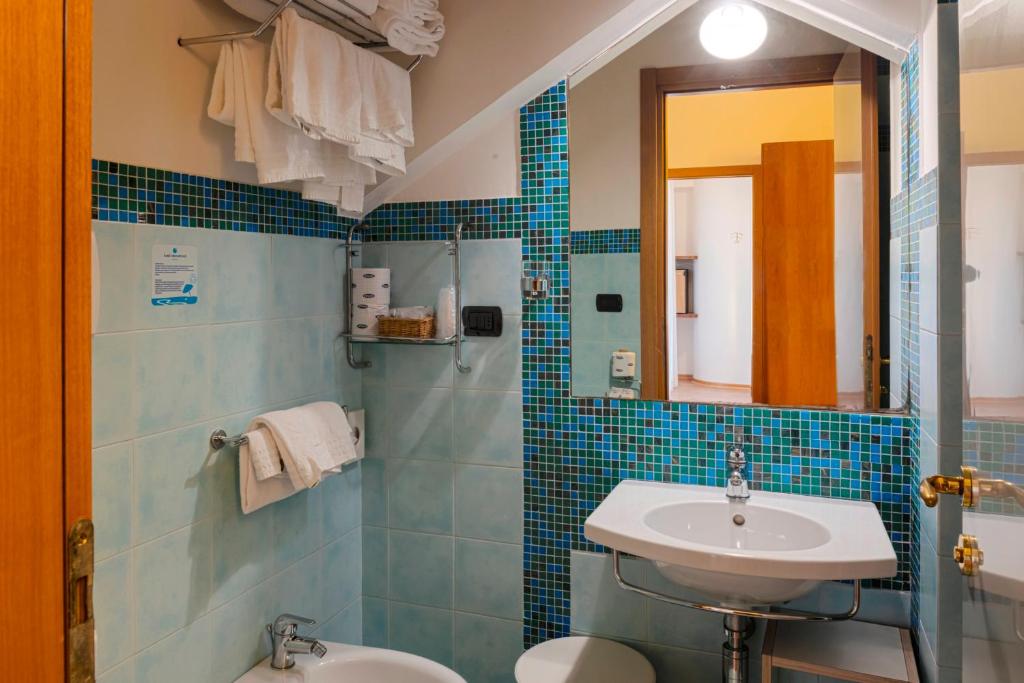 Hotel International photo 4