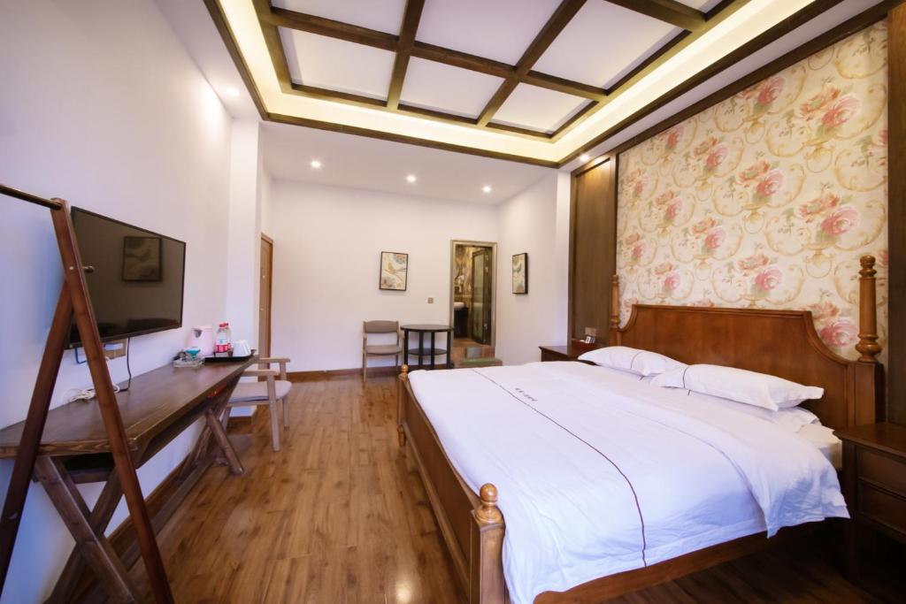 Fenghuang Slowly Time Inn photo 4