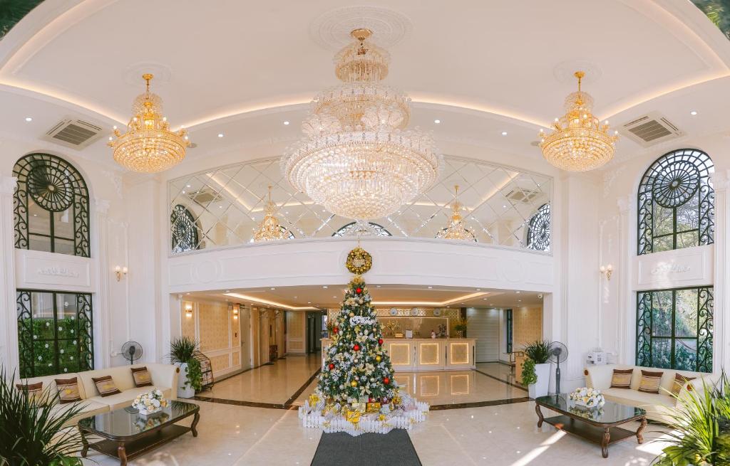 Vincent Halong Hotel