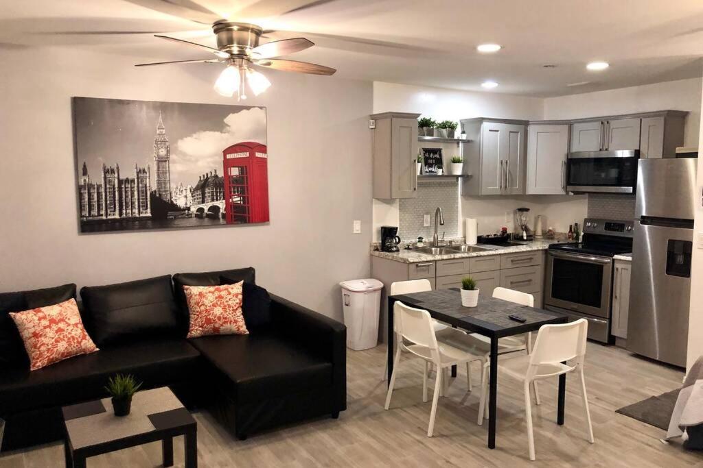 NEW 2 BEDROOM LUXURY APARTMENT -GREAT LOCATION -MODERN photo 2