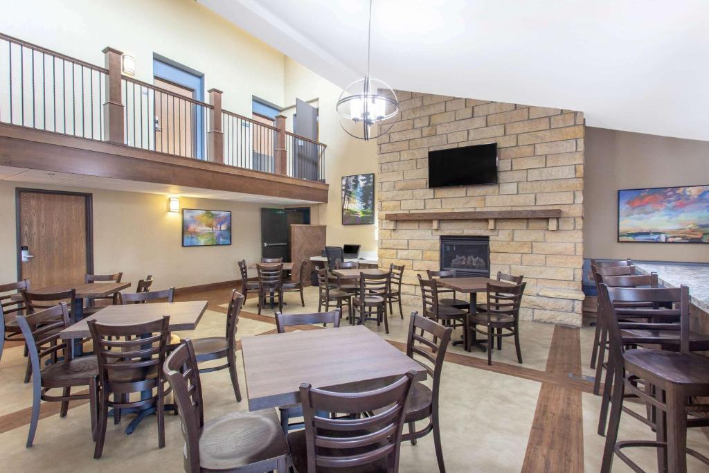 AmericInn by Wyndham Mankato Event Center near MSU photo 3