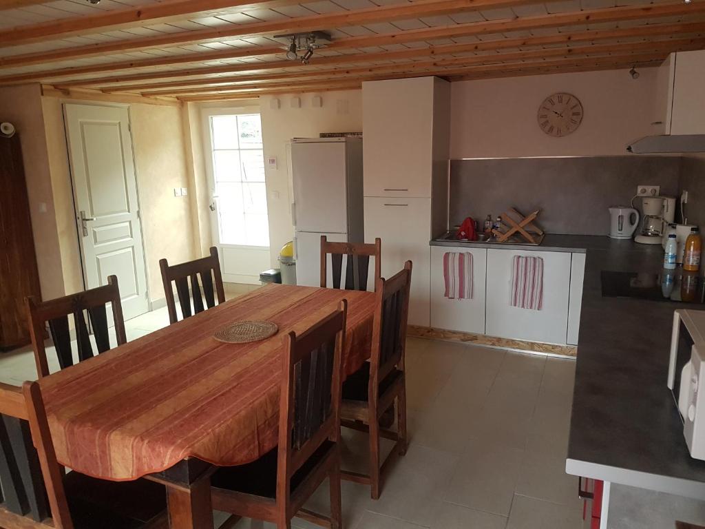Gîte familial -- Les PALMIERS photo 3