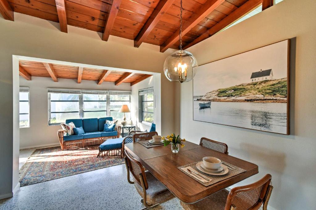 Mid-Century Modern Home 1 Mi to Nokomis Beach! photo 1
