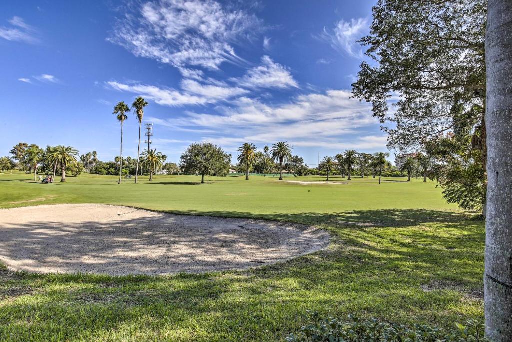 St Pete Condo with Heated Pool - 3 Miles to Beach! photo 1