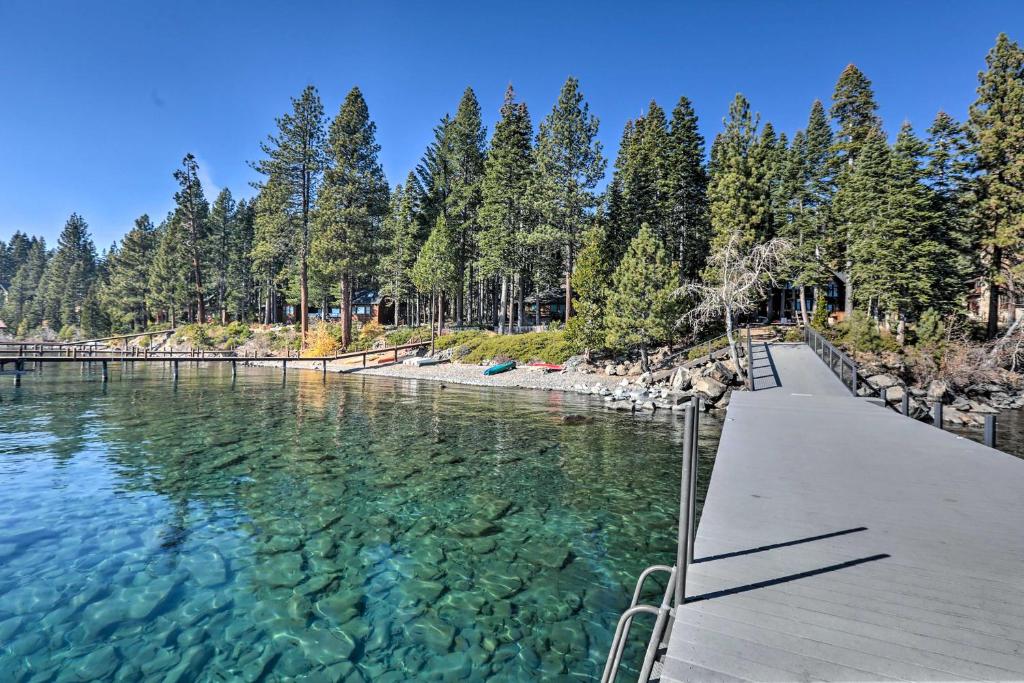 Rustic Tahoe Home with Hot Tub 12 Mi to Squaw Valley photo 1