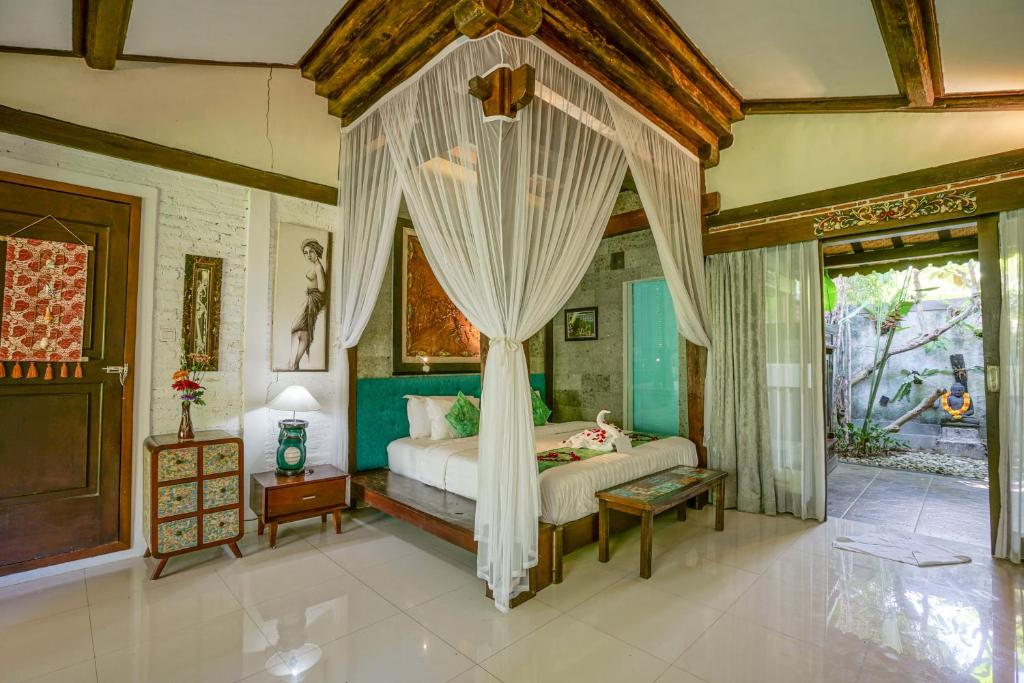Двухместный (Двухместный номер Делюкс с 1 кроватью и балконом), KTS Authentic Balinese Villas