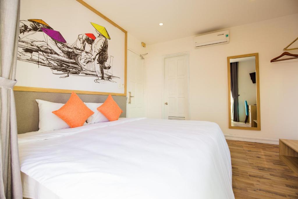 Двухместный (Номер Делюкс с кроватью размера «king-size» и балконом), Hoang Quan Hotel