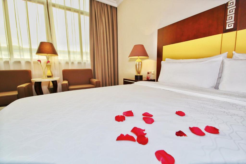 Сьюит (Для некурящих - Улучшенный люкс), Dong Fang Hotel Guangzhou