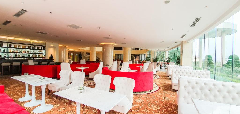 Sai Gon Ha Long Hotel