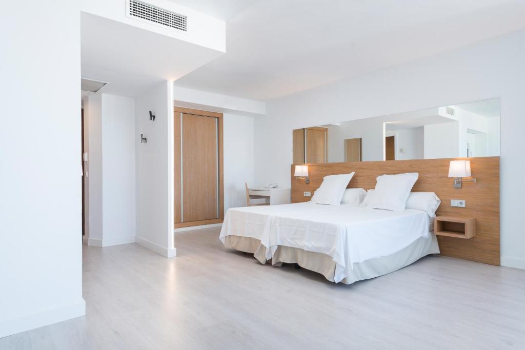 Aparthotel Ses Fotges photo 3