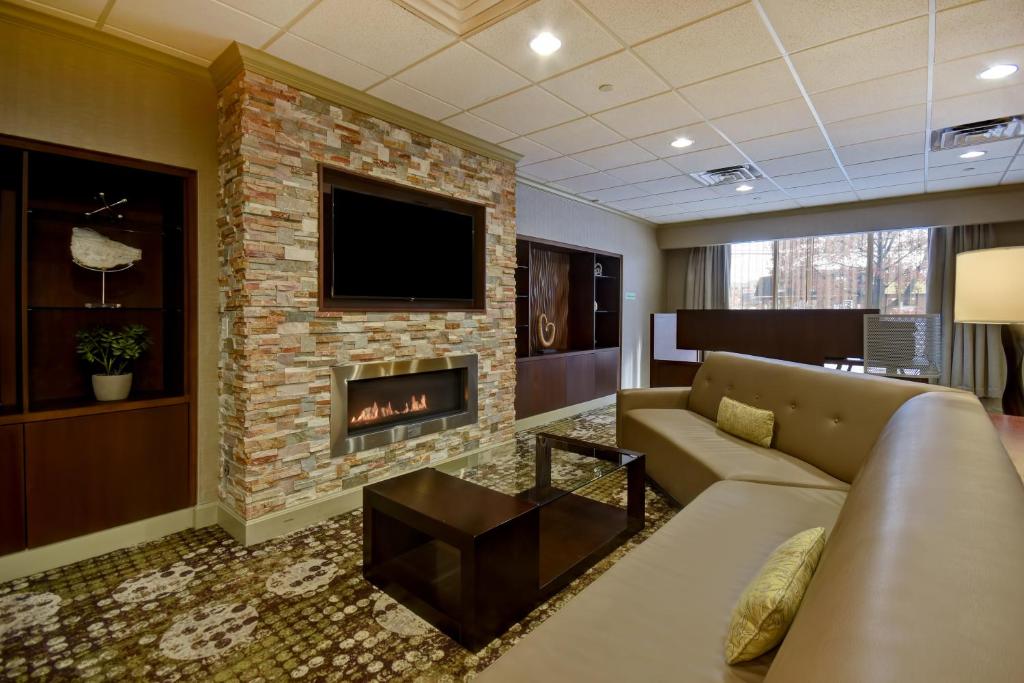 Holiday Inn Cincinnati-Riverfront, an IHG Hotel image