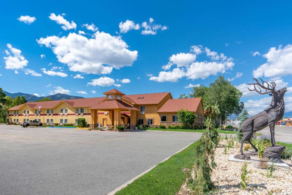 Baymont by Wyndham Salida image