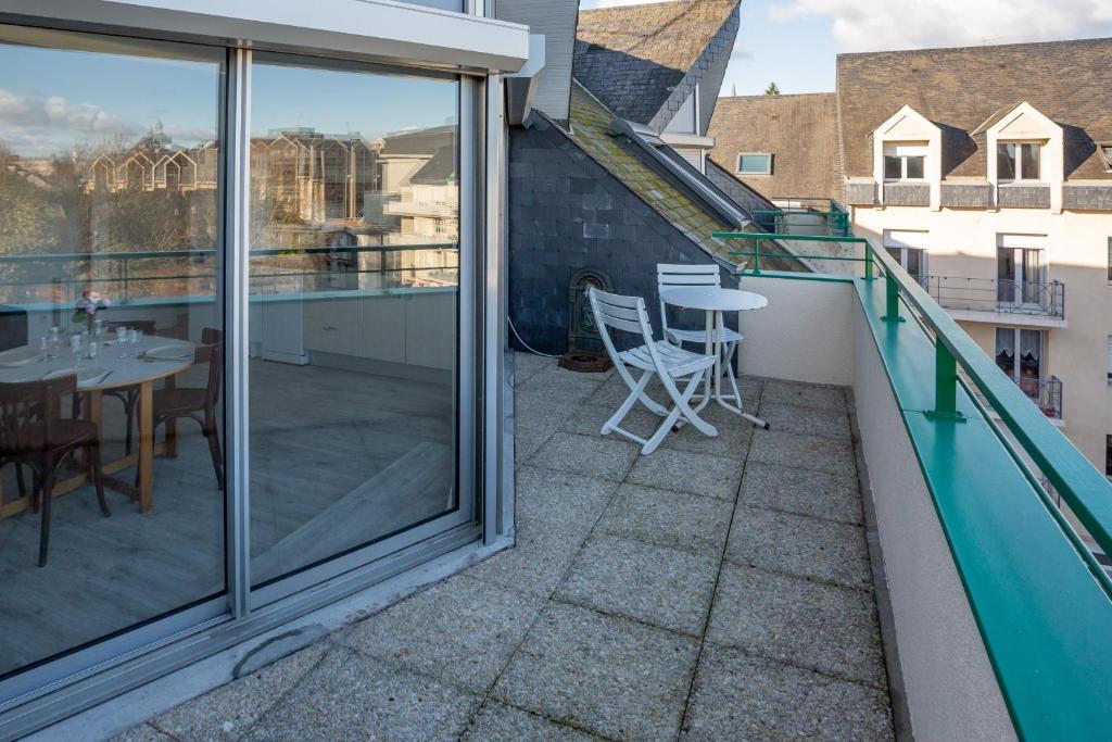 Le Mancini - Parking et Terrasse photo 1