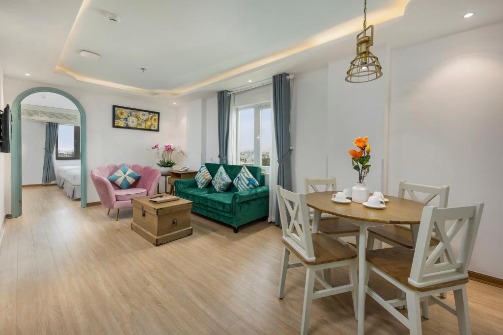 Апартаменты (Апартаменты в пентхаусе), Adaline Hotel & Apartment
