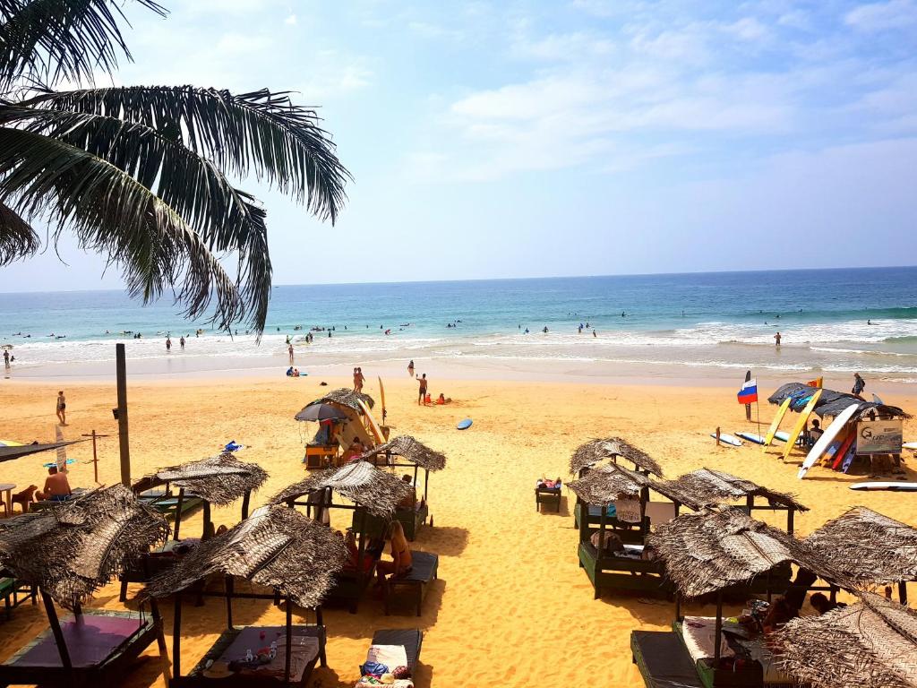 Трехместный (Трехместный номер Делюкс с видом на море), Drifters Hotel & Beach Restaurant