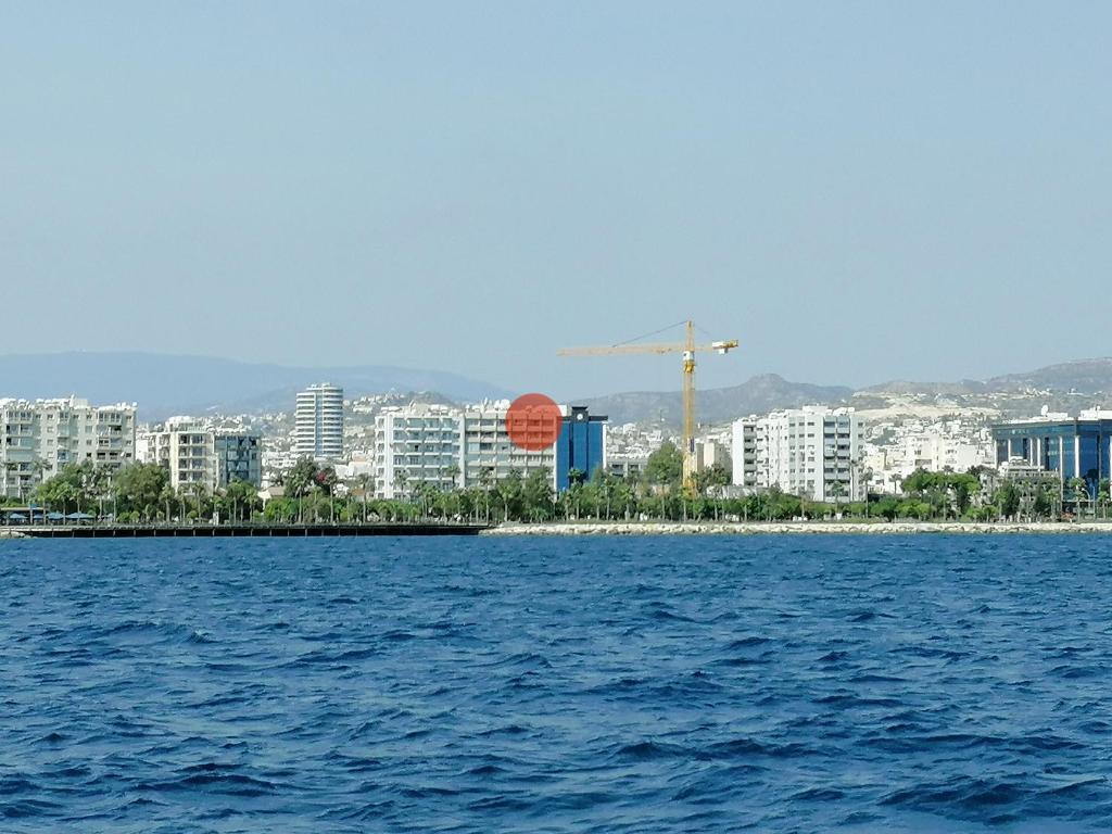 A City-center Seaview Penthouse at Oceanic photo 3