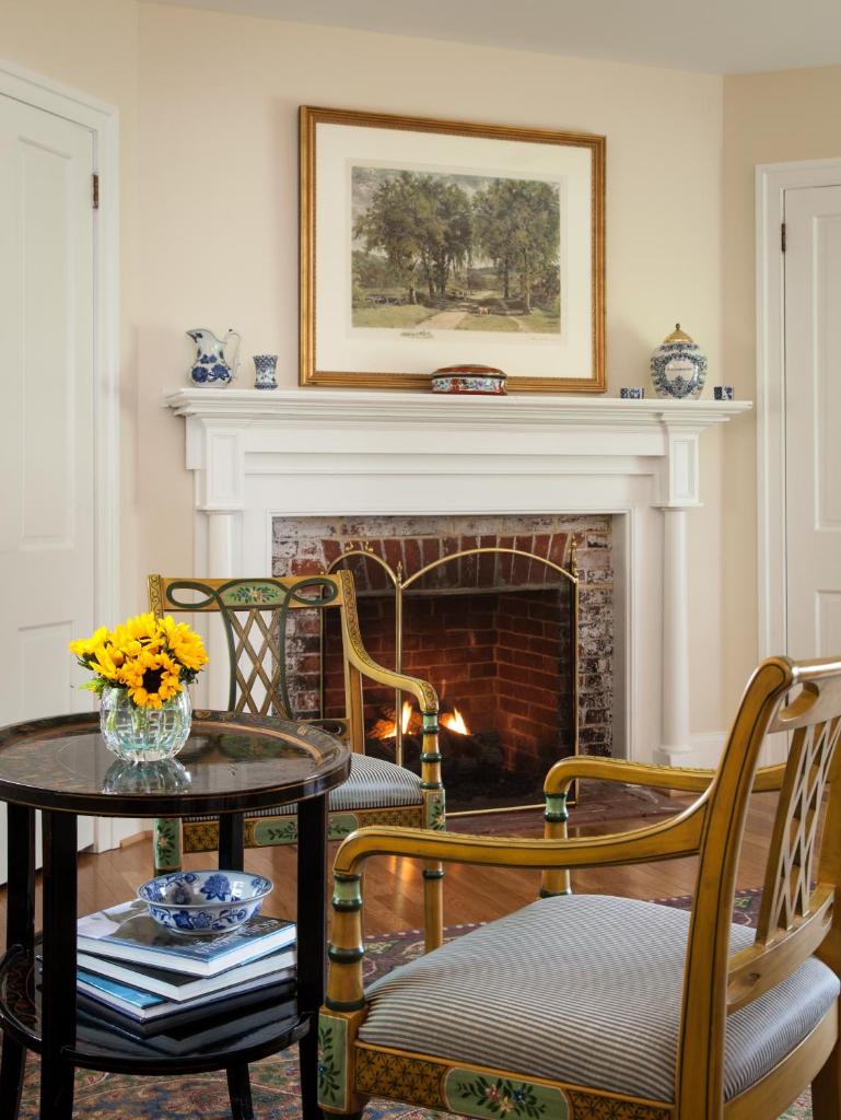 Inn at Warner Hall photo 4