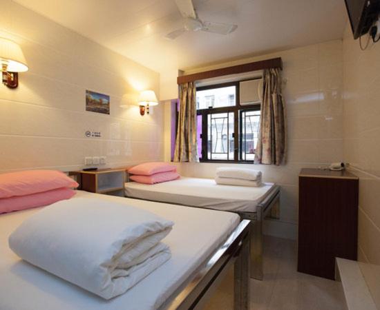 Трехместный (Трехместный номер Делюкс), Pay-less Guest House (7/F A2)