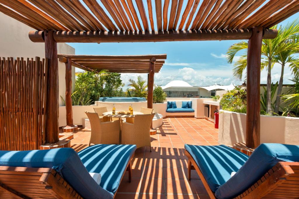 Porto Playa Condo Hotel and Beach Club photo 3