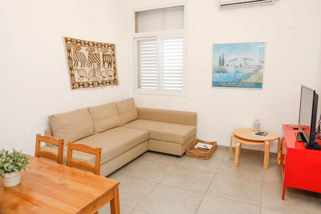 Carmel Apartments photo 1