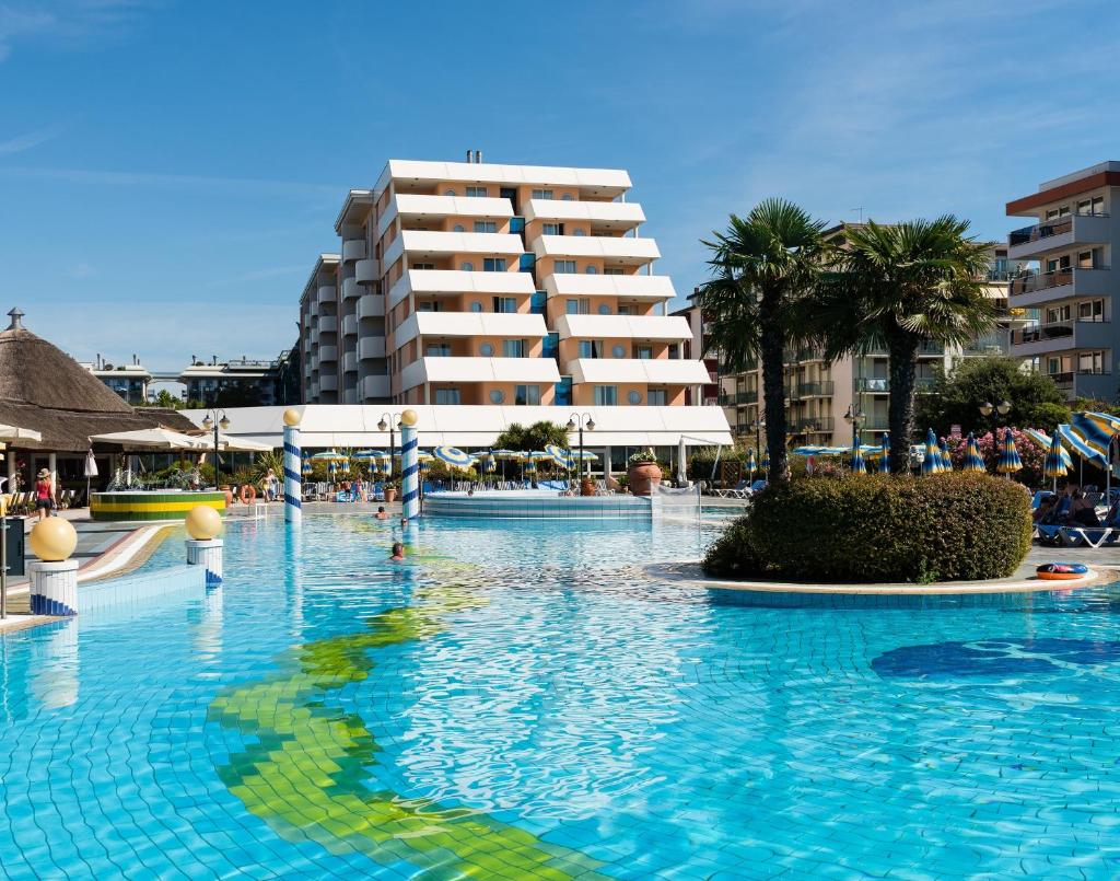 Aparthotel Holiday photo 1
