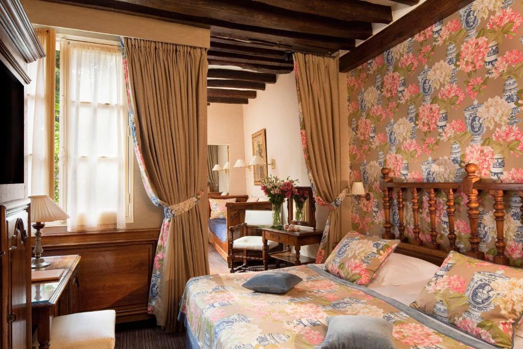 Трехместный (Улучшенный номер), Hotel Left Bank Saint Germain