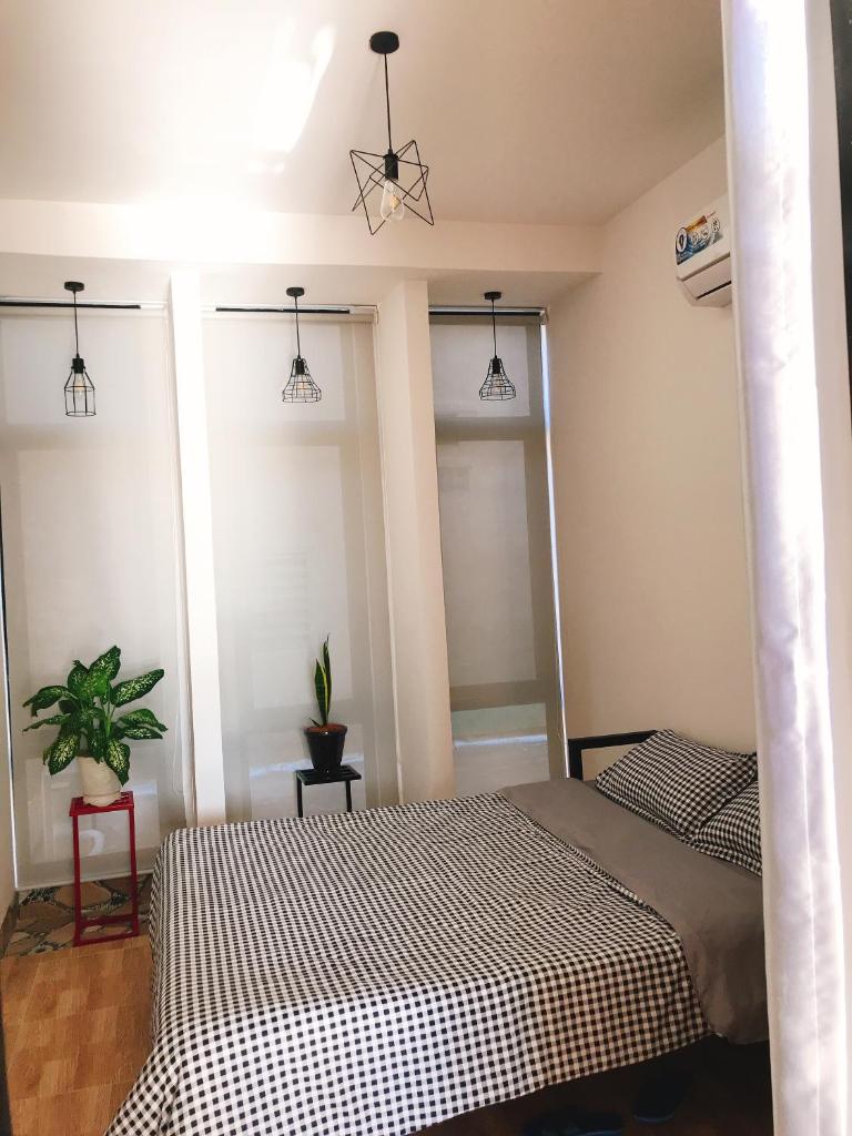 Двухместный (Двухместный номер Делюкс с 1 кроватью и балконом), Nắng Homestay with balcony