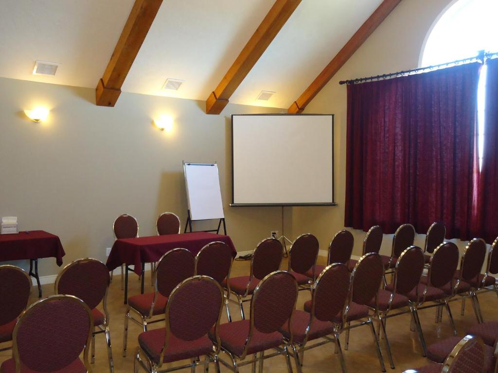 Auberge Bouctouche Inn & Suites photo 3