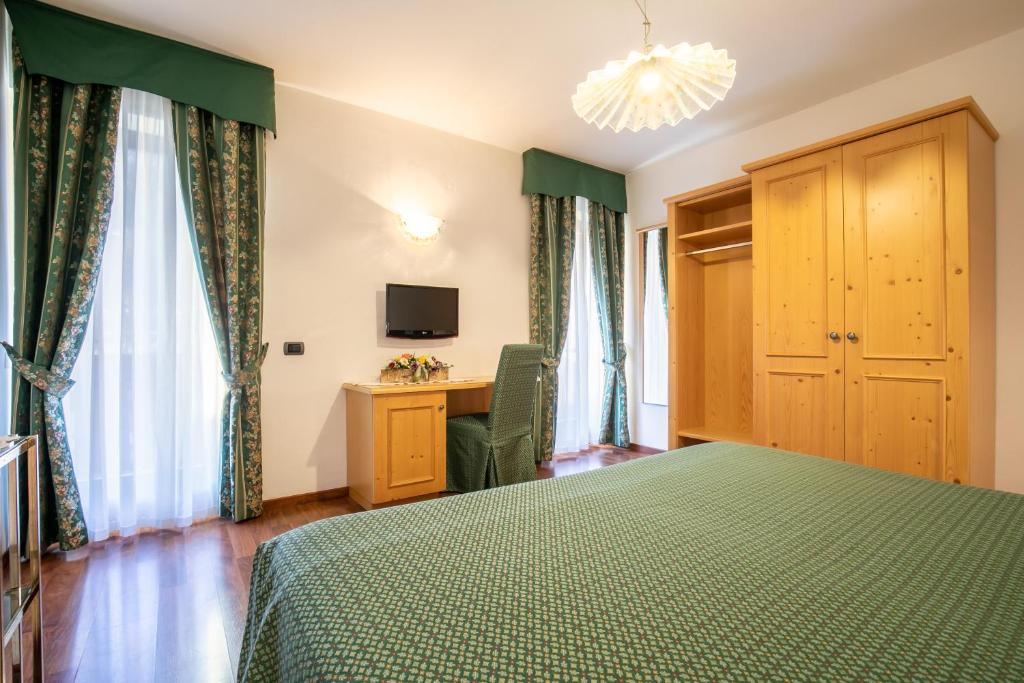 Albergo Conca Verde - Tap to explore photos