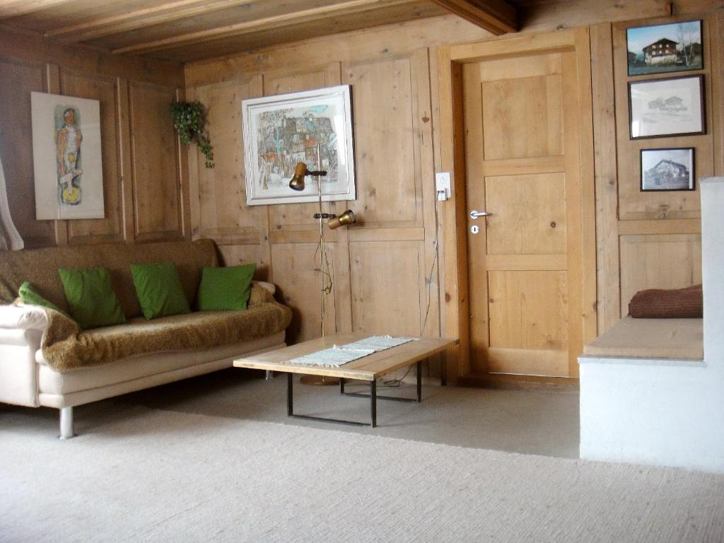 Casa Cadruvi, Ferienhaus in Obersaxen, 150 Quadratmeter photo 3