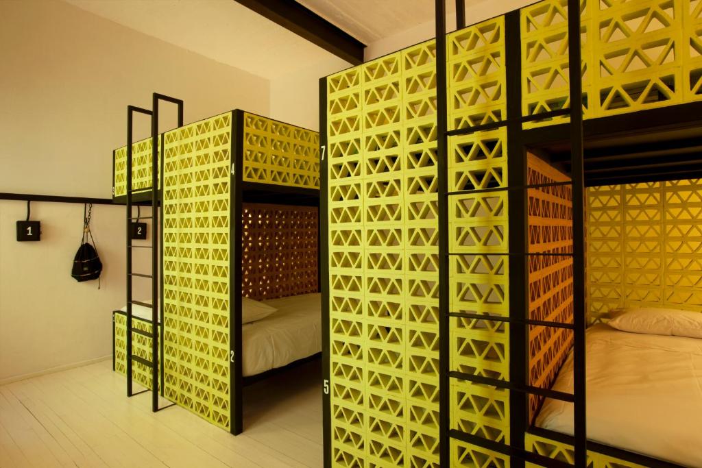 Downtown Beds - Hostel Room Type - Bed in 4-Bed Mixed Dormitory Room with Private Bathroom