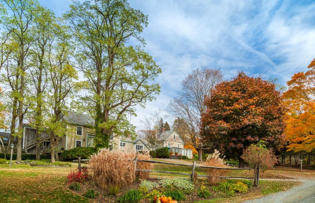 Chesterfield Inn image