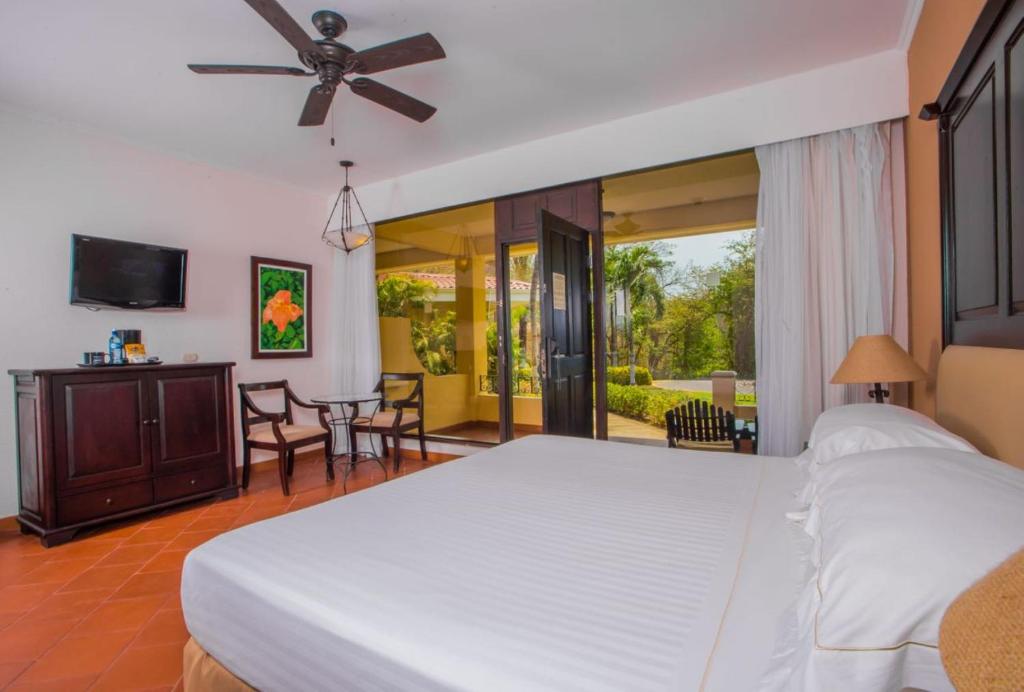 Occidental Papagayo - Adults Only - All inclusive - Tap to explore photos