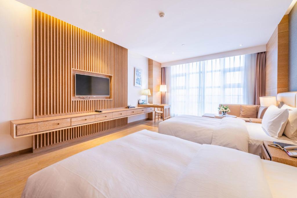 Novotel Huashan - Tap to explore photos
