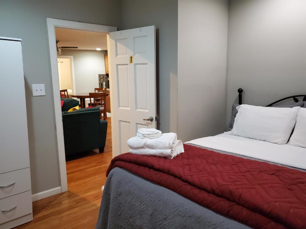 Cozy Retreat on Atlantic Ave image