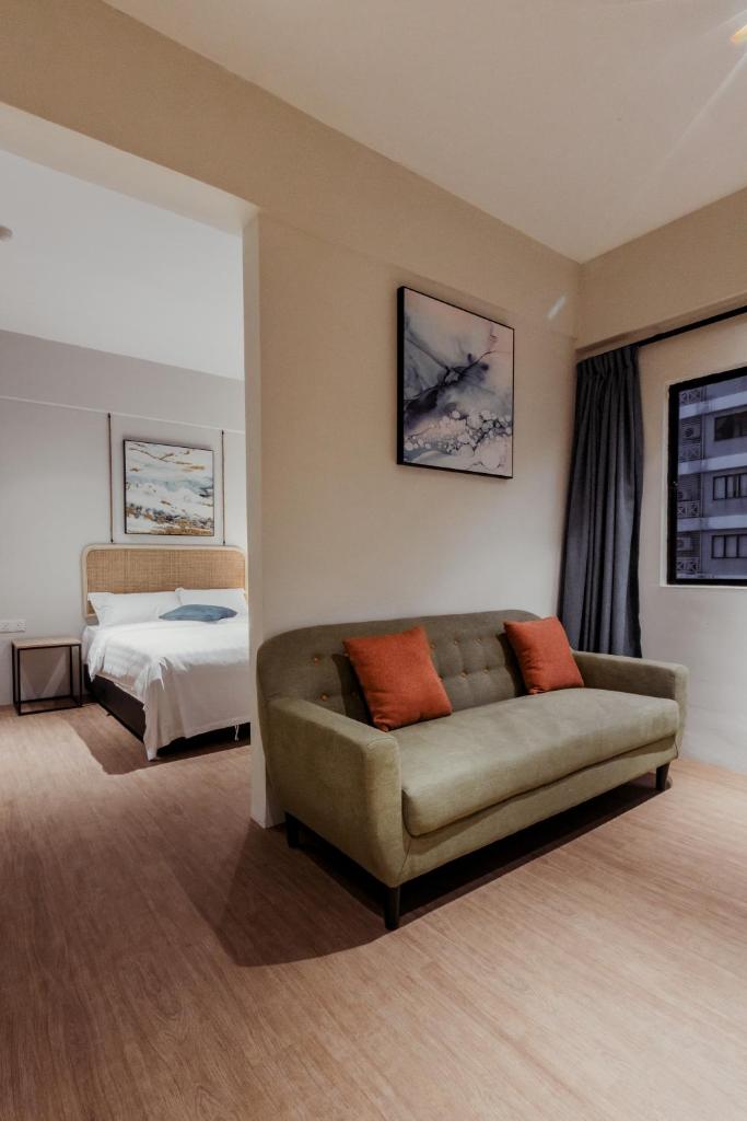 Сьюит (Люкс), Urban Living Residence