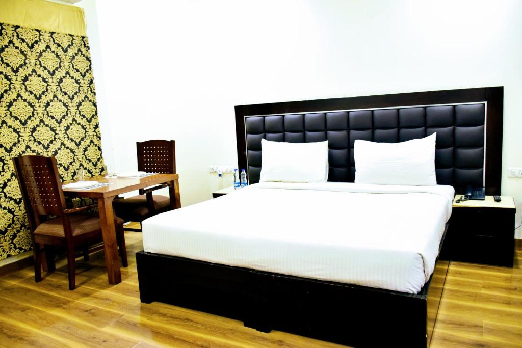 Студио (Семейный номер-студио), When In Gurgaon - Service Apartments
