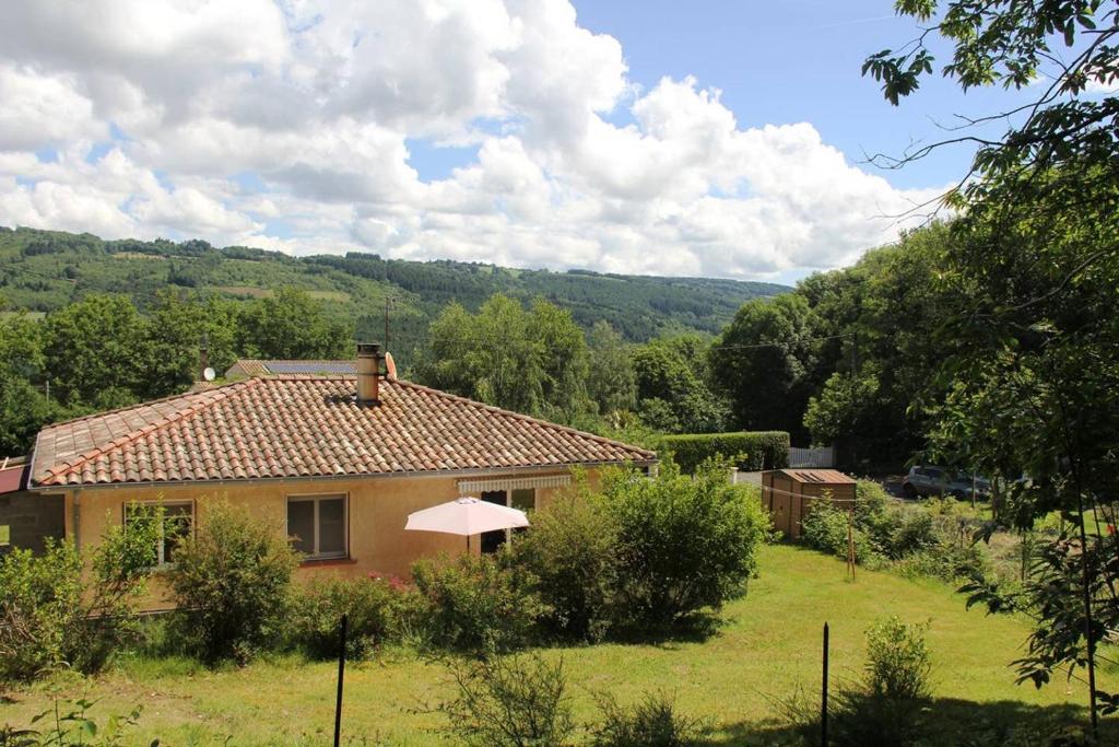 Chambre privée dans maison au pied de la montagne noire, 5km de Mazamet