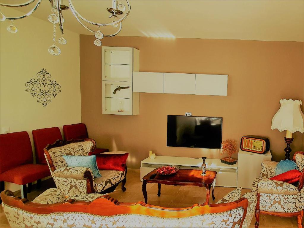Arianna Apartments photo 4