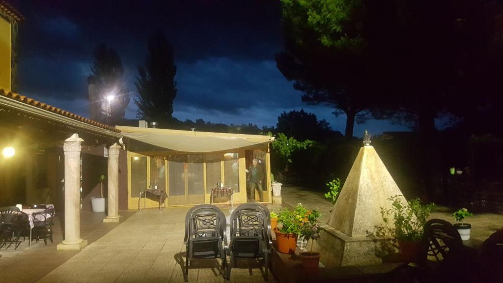 Hostal Isis photo 4