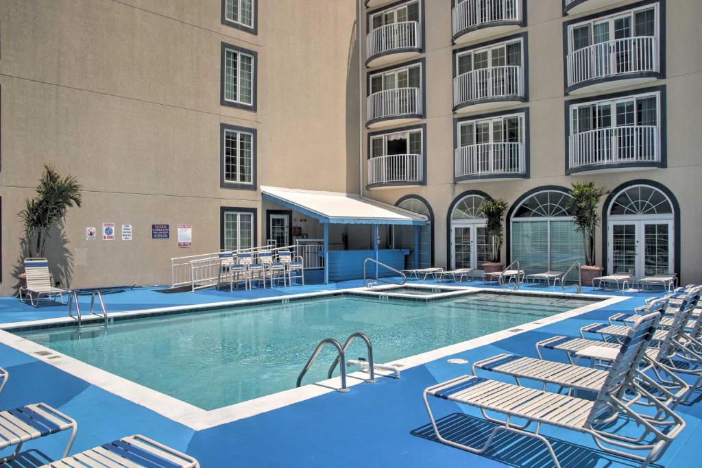 Newly Updated Condo with Beautiful Views and Location! photo 2