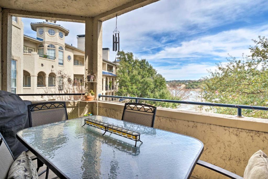 Lakefront Lago Vista Condo with Resort Amenities! photo 1