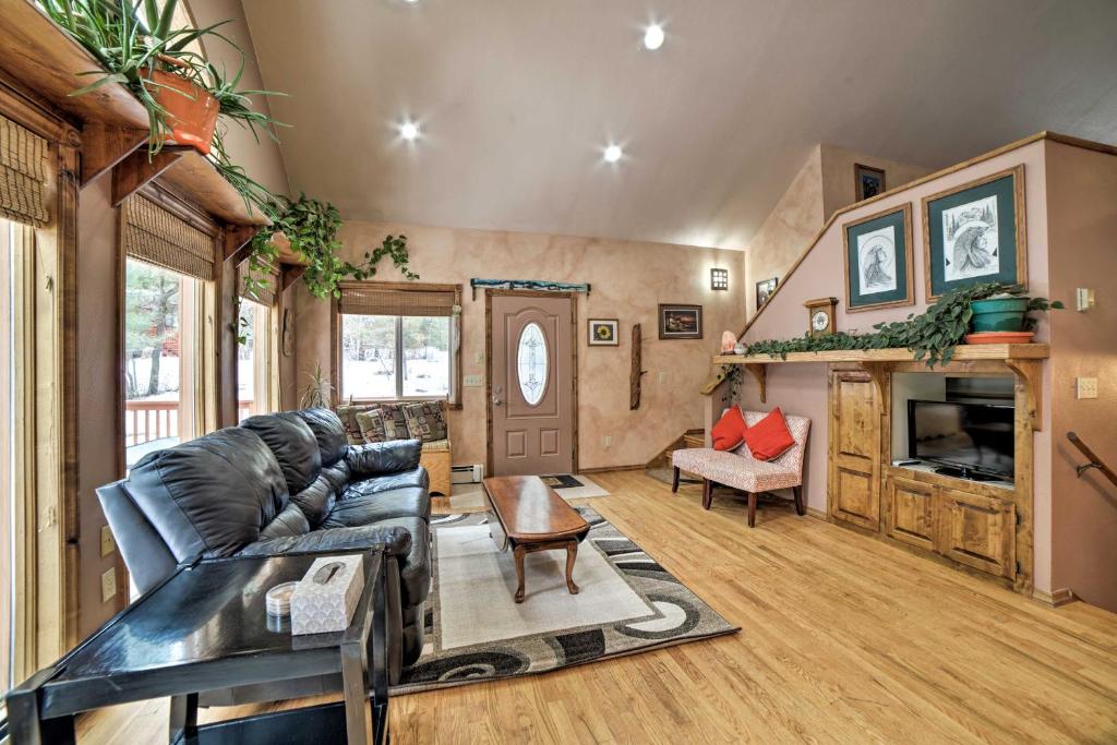 Cozy Home with Mtn Views Near Ouray Hot Springs! photo 4