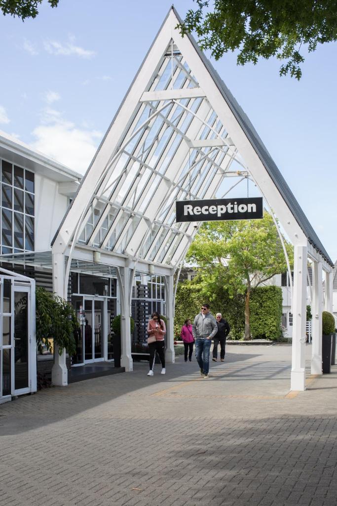 Pavilions Hotel photo 2