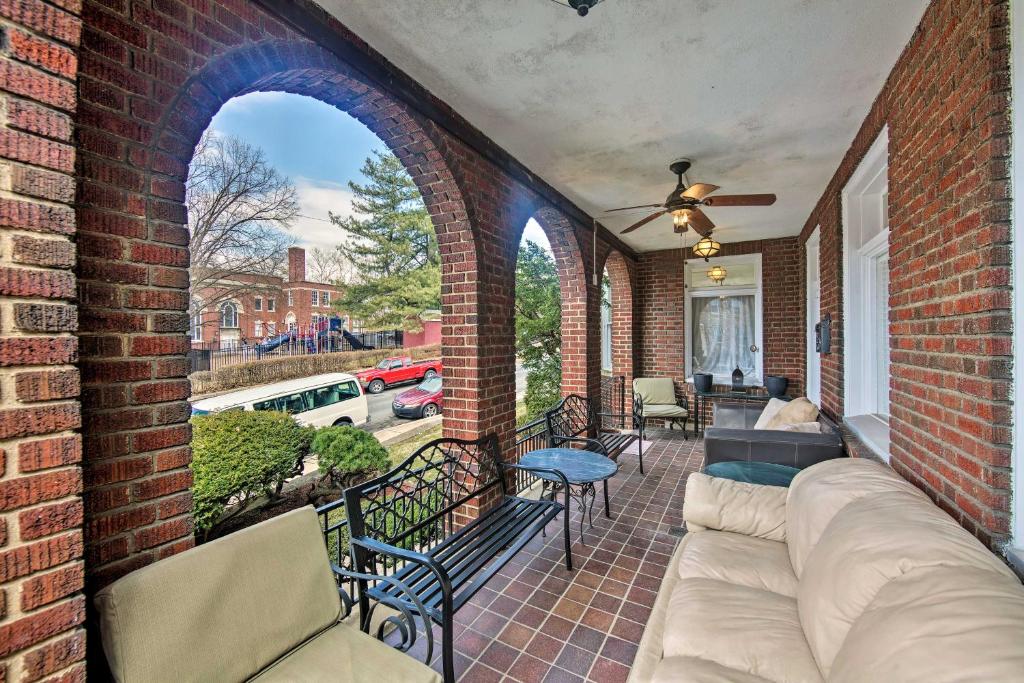 Cozy Reading Retreat with Comm Patio by The Pagoda! photo 1