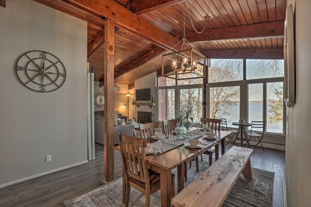 Renovated and Cozy Cottage on Cayuga Lake Wine Trail photo 2